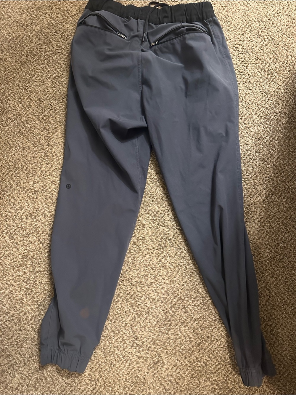 Lululemon Men's Slate Gray Jogger Pants
